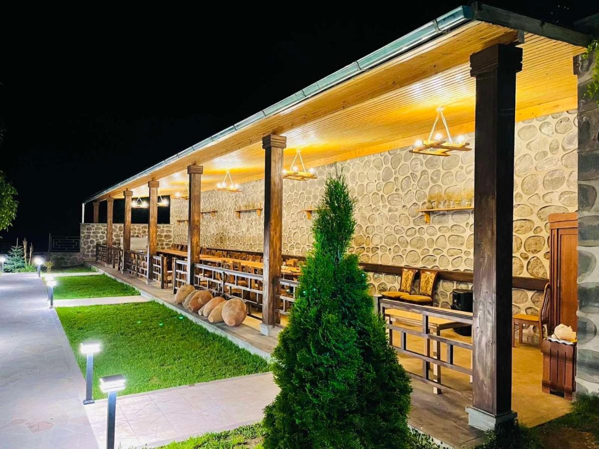 Lara Hotel Goris Ngoại thất bức ảnh