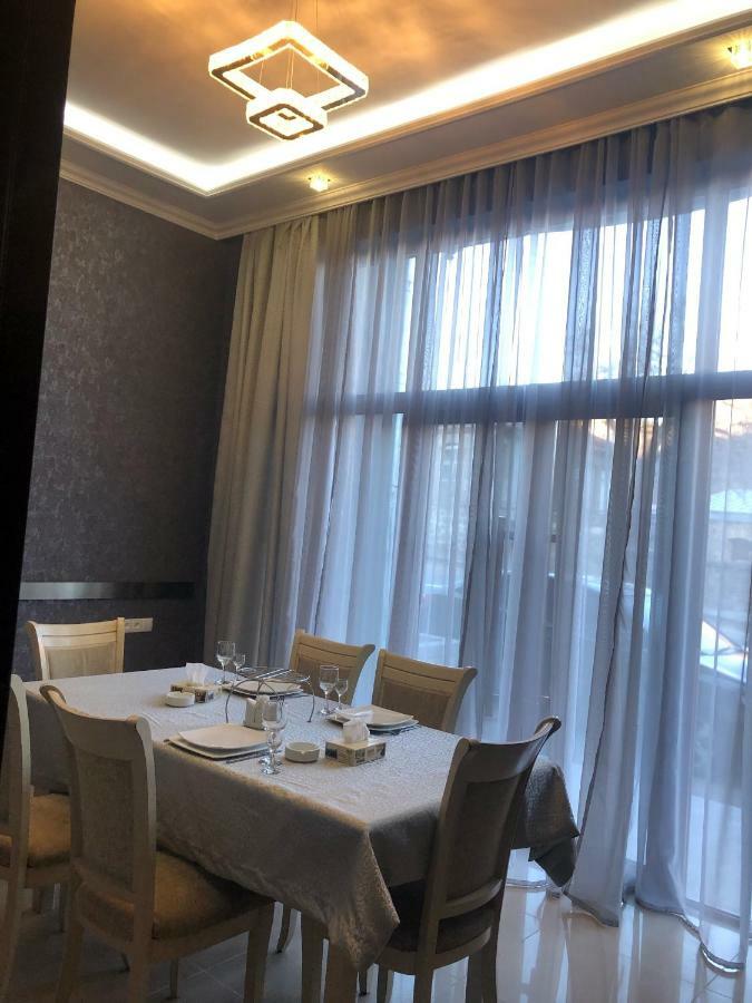 Lara Hotel Goris Ngoại thất bức ảnh