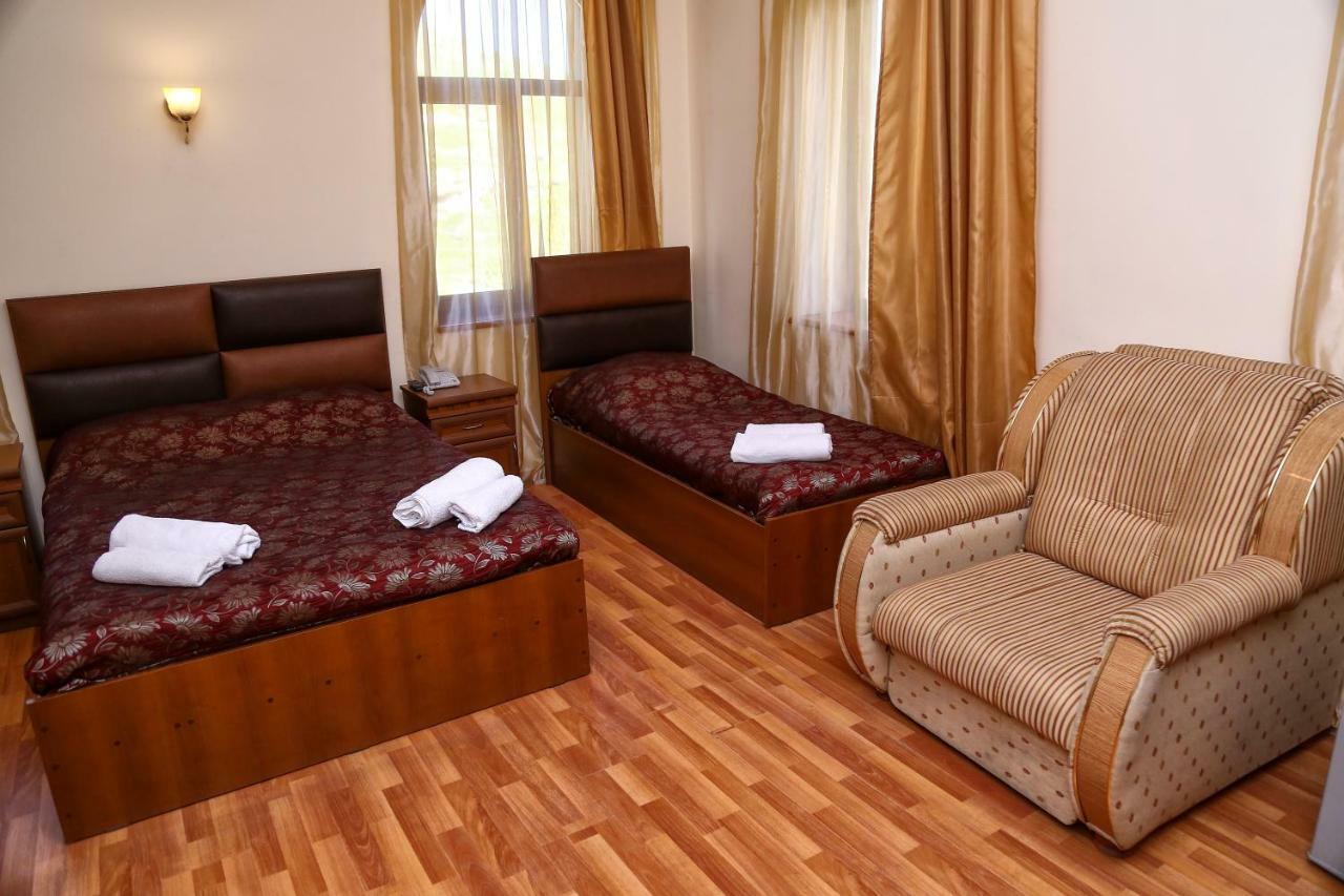 Lara Hotel Goris Ngoại thất bức ảnh