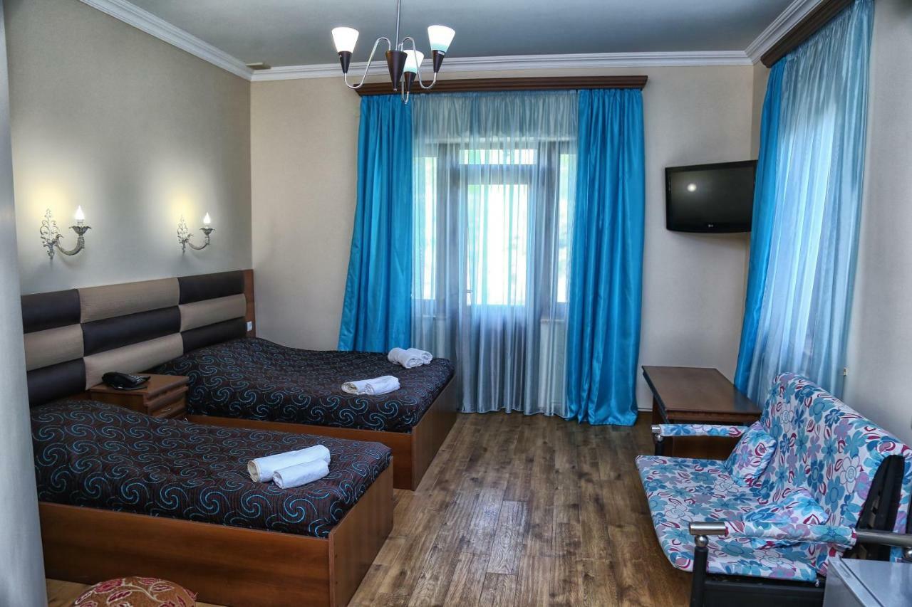 Lara Hotel Goris Ngoại thất bức ảnh