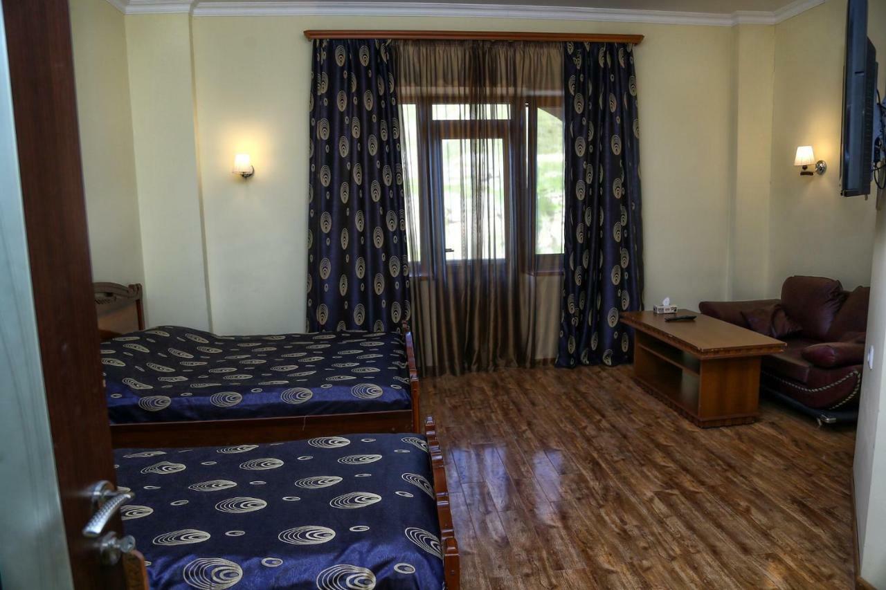 Lara Hotel Goris Ngoại thất bức ảnh